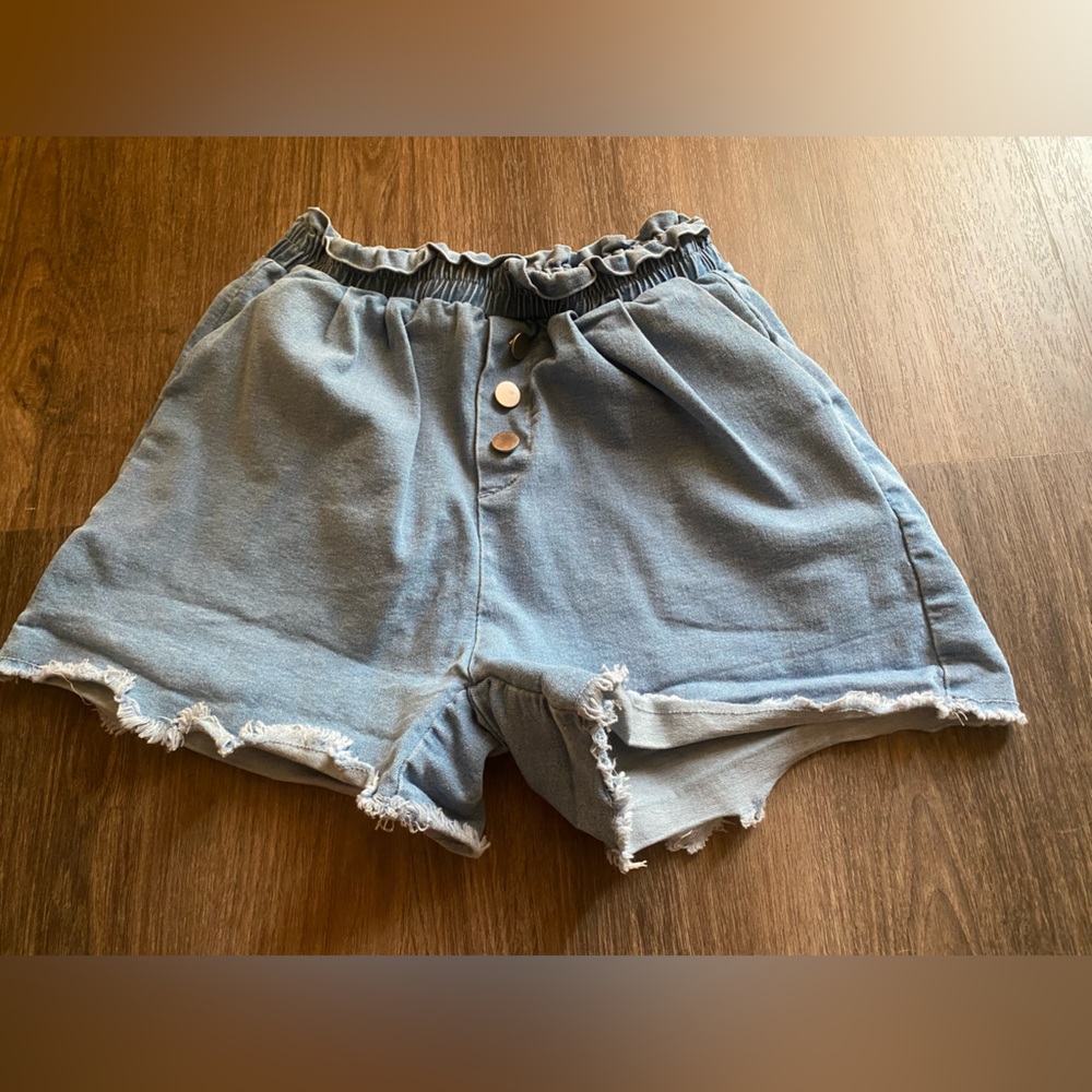 Women’s Elastic Waist Denim Shorts